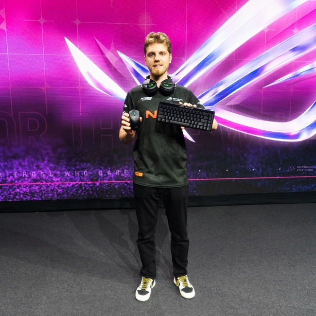 ROG 於科隆電玩展推出X870E / X870主機板及全新電競周邊同步登台亮相