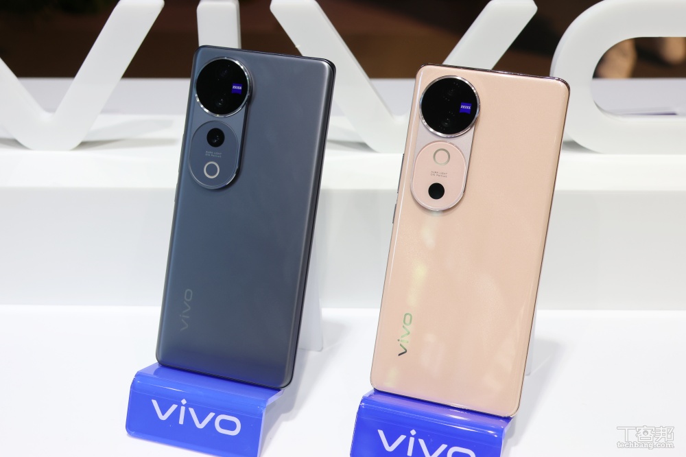 左為 vivo V40 Pro、右為 vivo V40。