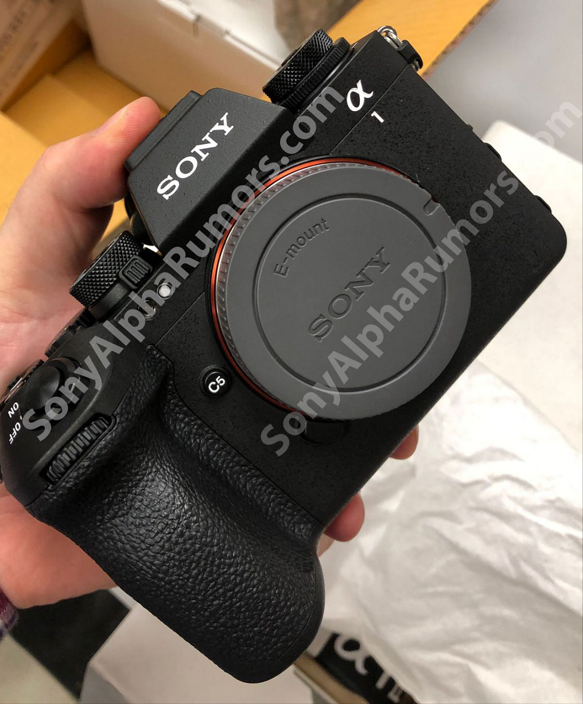 疑似Sony A1 II的間諜照現已流出！機身設計和按鍵佈局幾乎與A9 III相同？