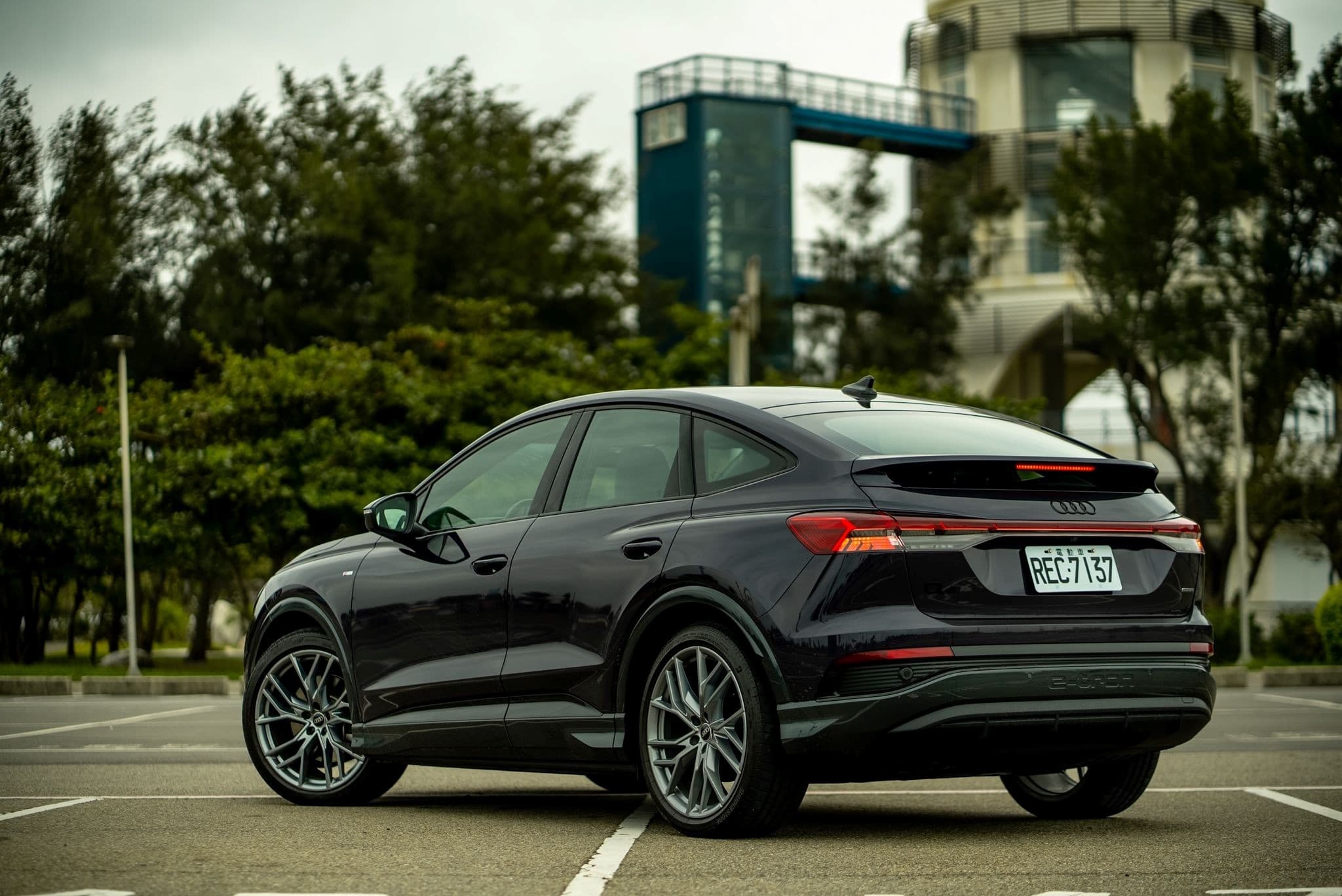 純電移動無縫接軌！試駕 Audi Q4 Sportback e-tron 55 quattro S-Line 運動版體驗智慧科技旅程