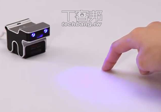 Magic Cube 實測：雷射投影變鍵盤，還可當做觸控板