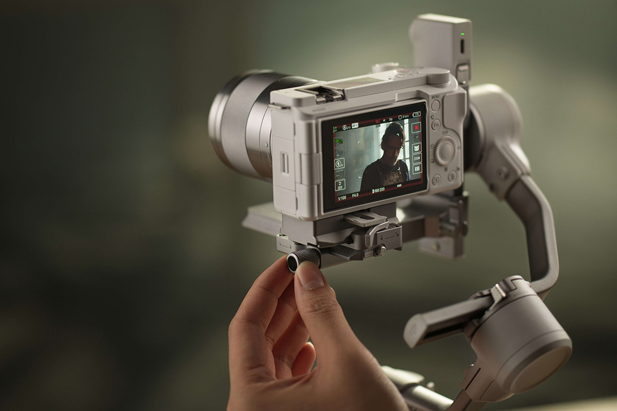 DJI 發表輕量自媒體相機穩定器 RS 4  Mini，功能大升級，新增追蹤模組拍攝更方便！