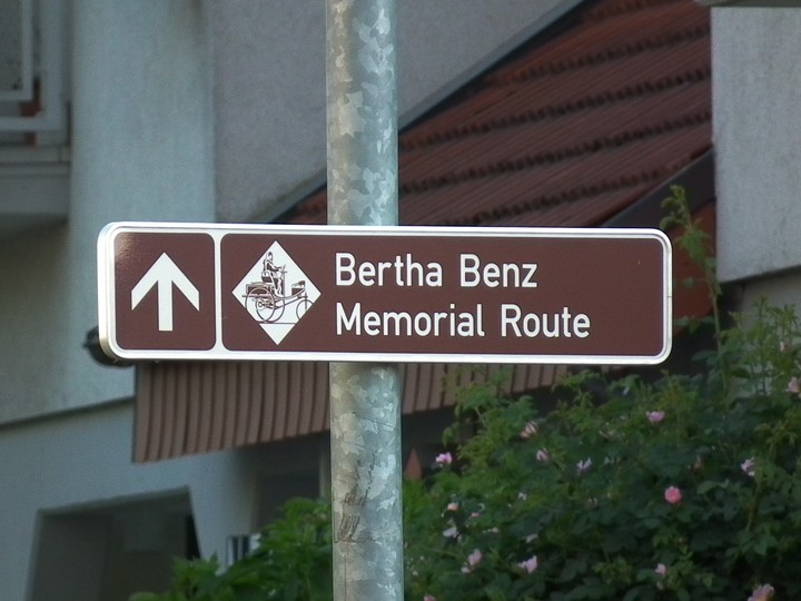 Bertha Benz Memorial Route 紀念路線的指示路標