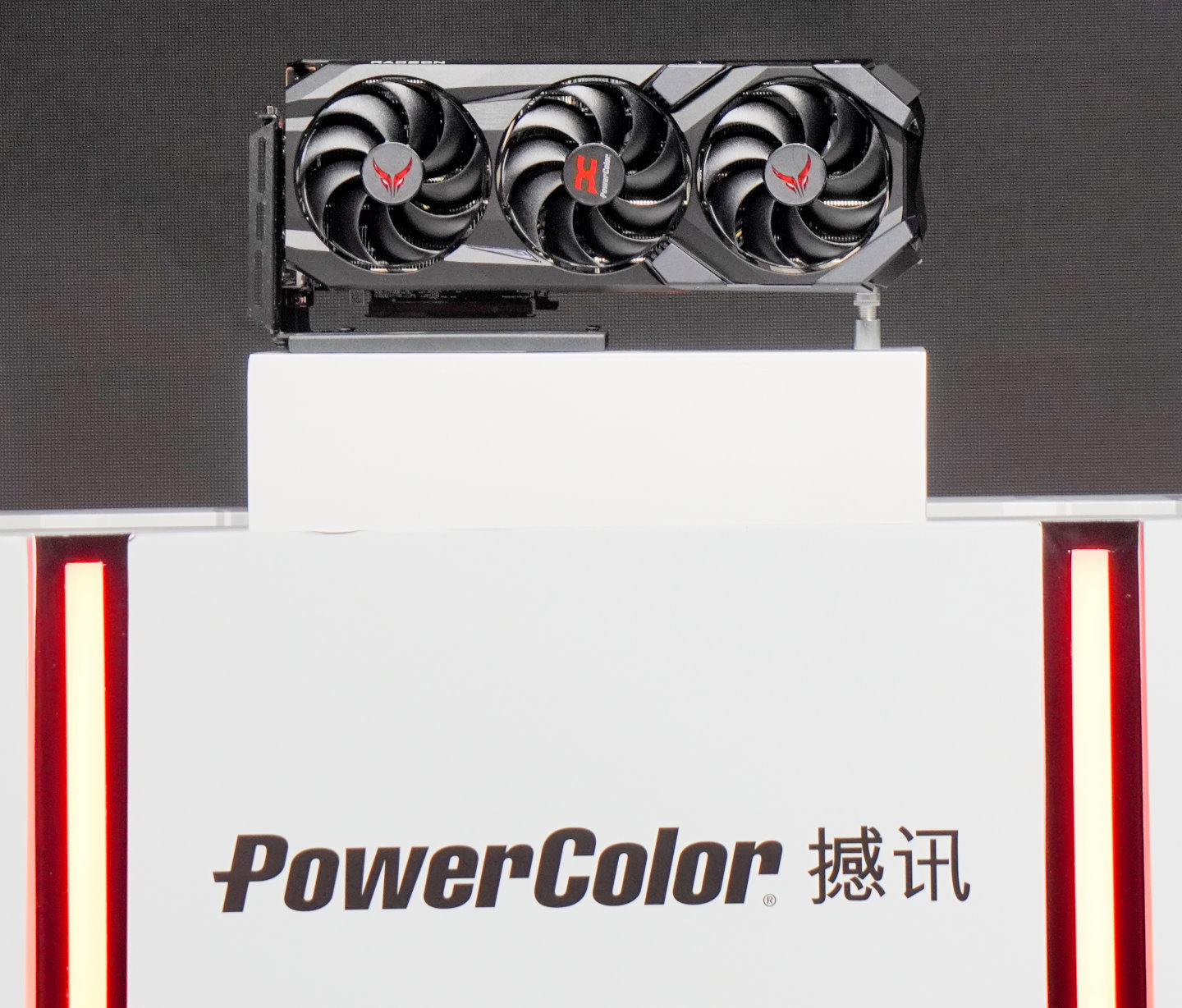 PowerColor展示之Radeon RX 9070系列顯示卡。