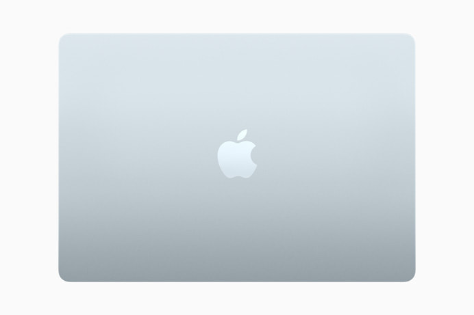 MacBook Air 採用堅固的鋁金屬一體成型機身，配備 Touch ID。