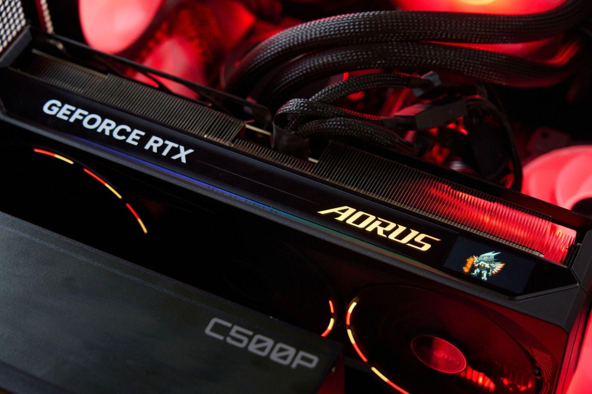 用 GIGABYTE MO27U2 電競螢幕 + AORUS GeForce RTX 5080 MASTER 16G 顯示卡暢玩《魔物獵人荒野》