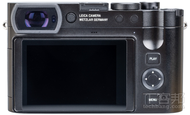 操作依然頗具水準Leica Q3 43 無論是機頂或機背的按鍵布局與 Q3 以及舊機種如出一轍，對於現有的 Q 系列用戶來說，幾乎可以無痛使用。