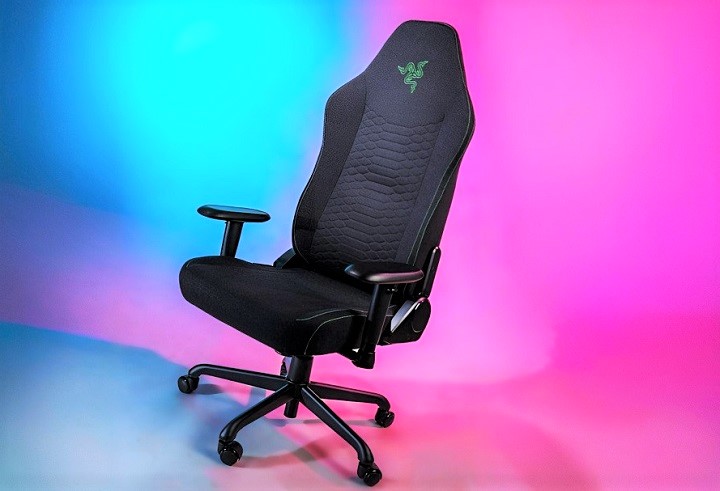 Razer Iskur V2 X 或許不是功能最全面、可調整選項最多元的電競椅，但在核心的舒適度、穩定性、材質質感以及品牌體驗上，都具有不俗的表現。
