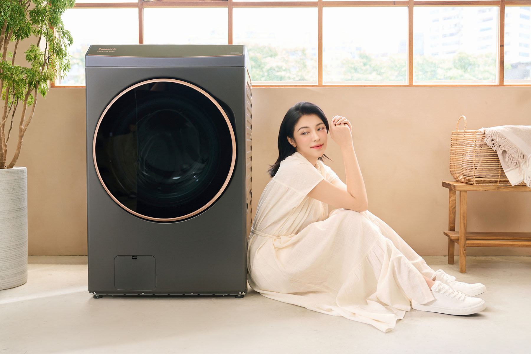 Panasonic NA-V170RPH 熱泵除濕式洗脫烘衣機開箱實測：日系美學搭配 AI 智慧，從洗衣到烘乾全方位呵護衣料