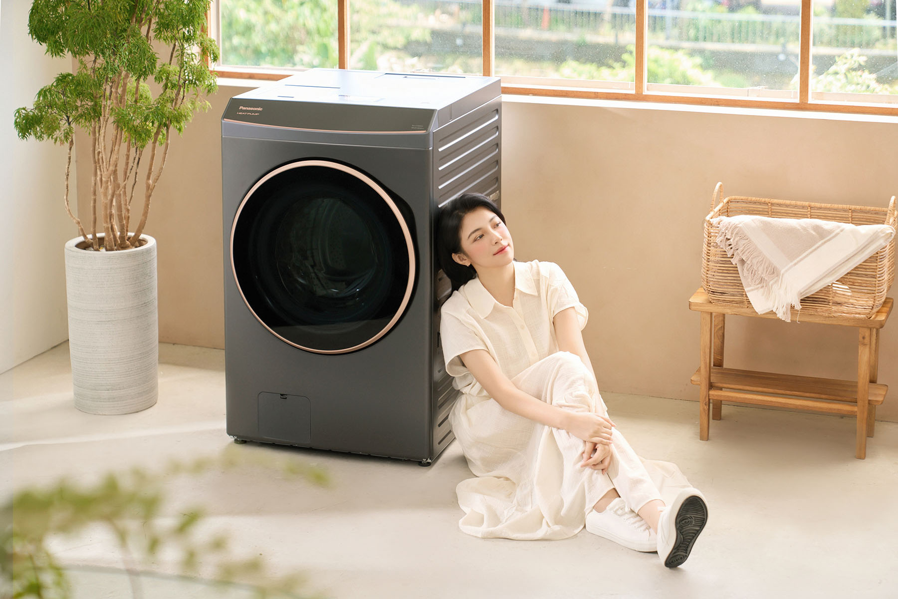 Panasonic NA-V170RPH 熱泵除濕式洗脫烘衣機開箱實測：日系美學搭配 AI 智慧，從洗衣到烘乾全方位呵護衣料