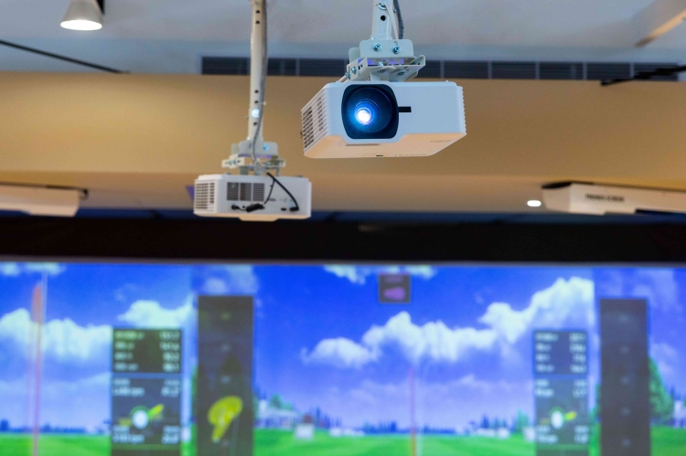 ViewSonic 攜手 Friends Golf 導入模擬高爾夫投影系統，強化虛擬運動體驗