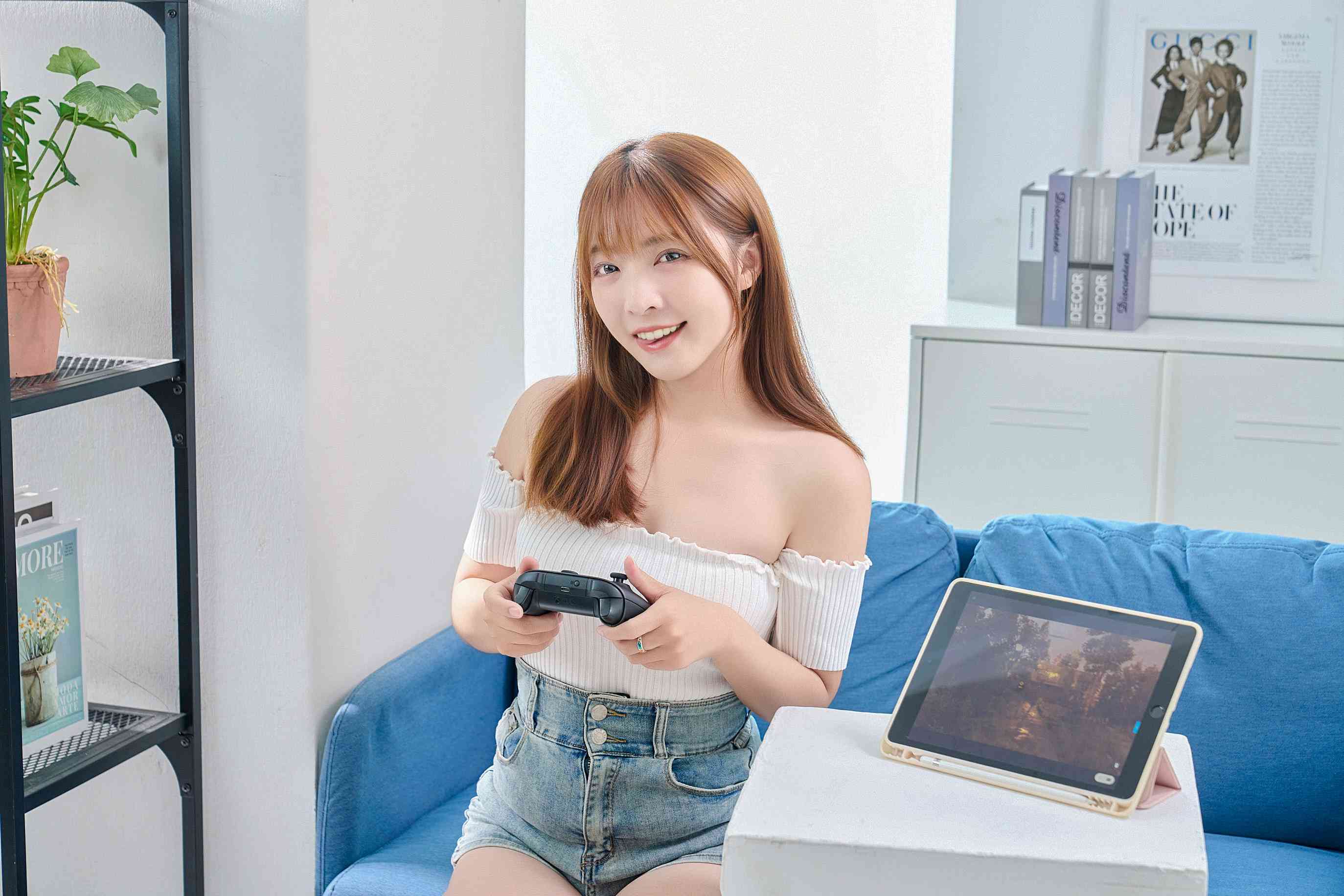 遠端玩 PC 大作，用手機或平板搭配手把也能暢快開戰，享受低延遲、高 FPS 的爽感體驗！