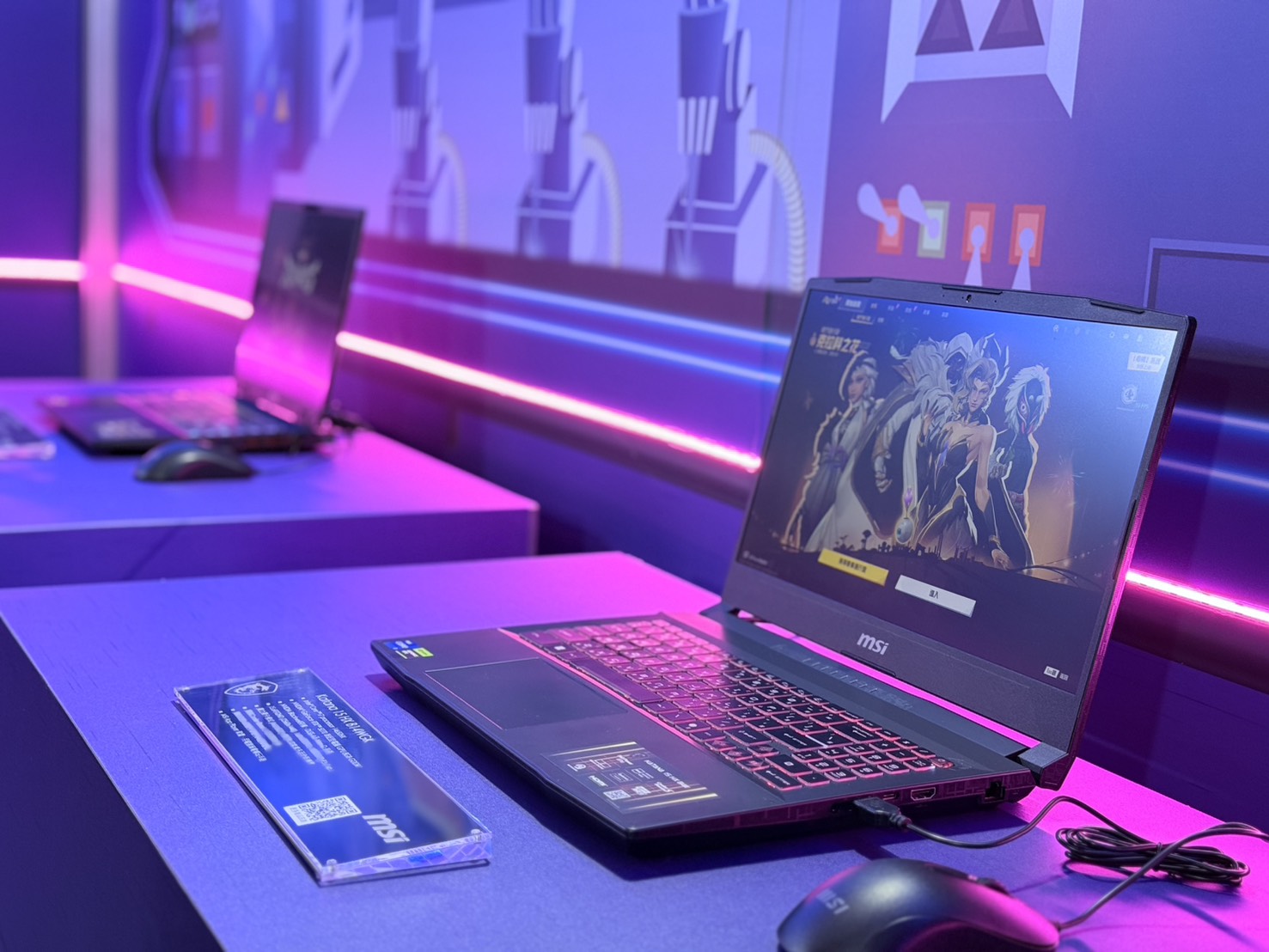 龍魂機密實驗室中，玩家將深入探索 MSI 最新高效能筆電的真實實力。
