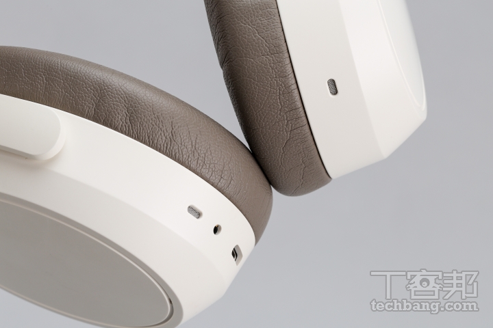 ▼ 選購時除了音質與降噪表現，也建議關注耳機是否配有波束成型麥克風，以及是否支援抗風噪、AI 語音優化、通話降噪演算法等功能。