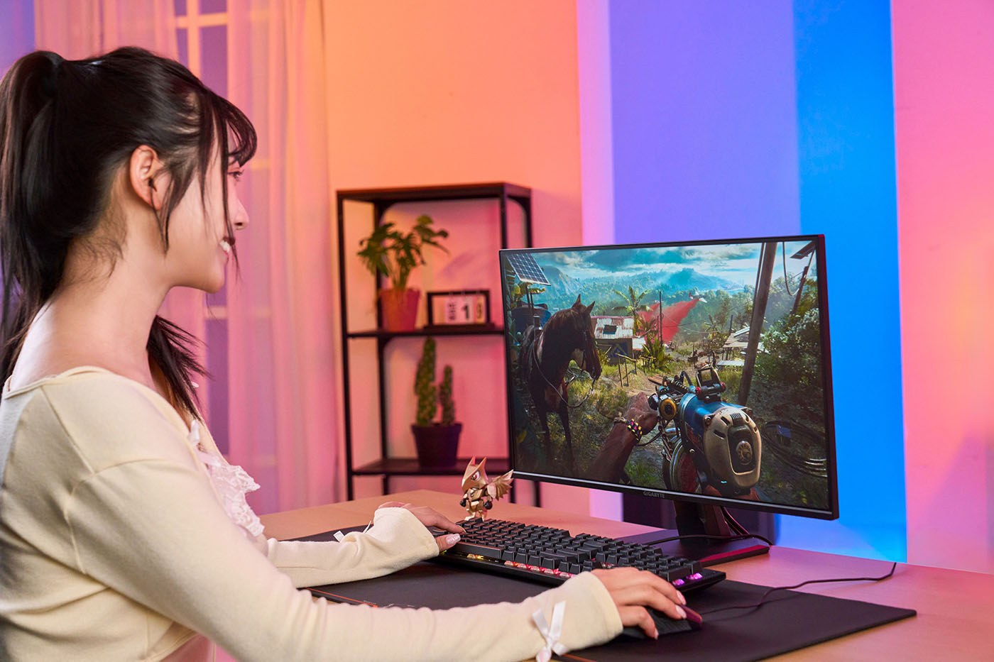 對於 FPS 玩家來說，GS25F2 的畫面尺寸大小剛剛好，可以完全掌握整個畫面的動態，同時也有極高的 200Hz 更新率帶來極致流暢的動態效果與清晰度，1ms 的反應時間更能讓操控體驗最佳化。