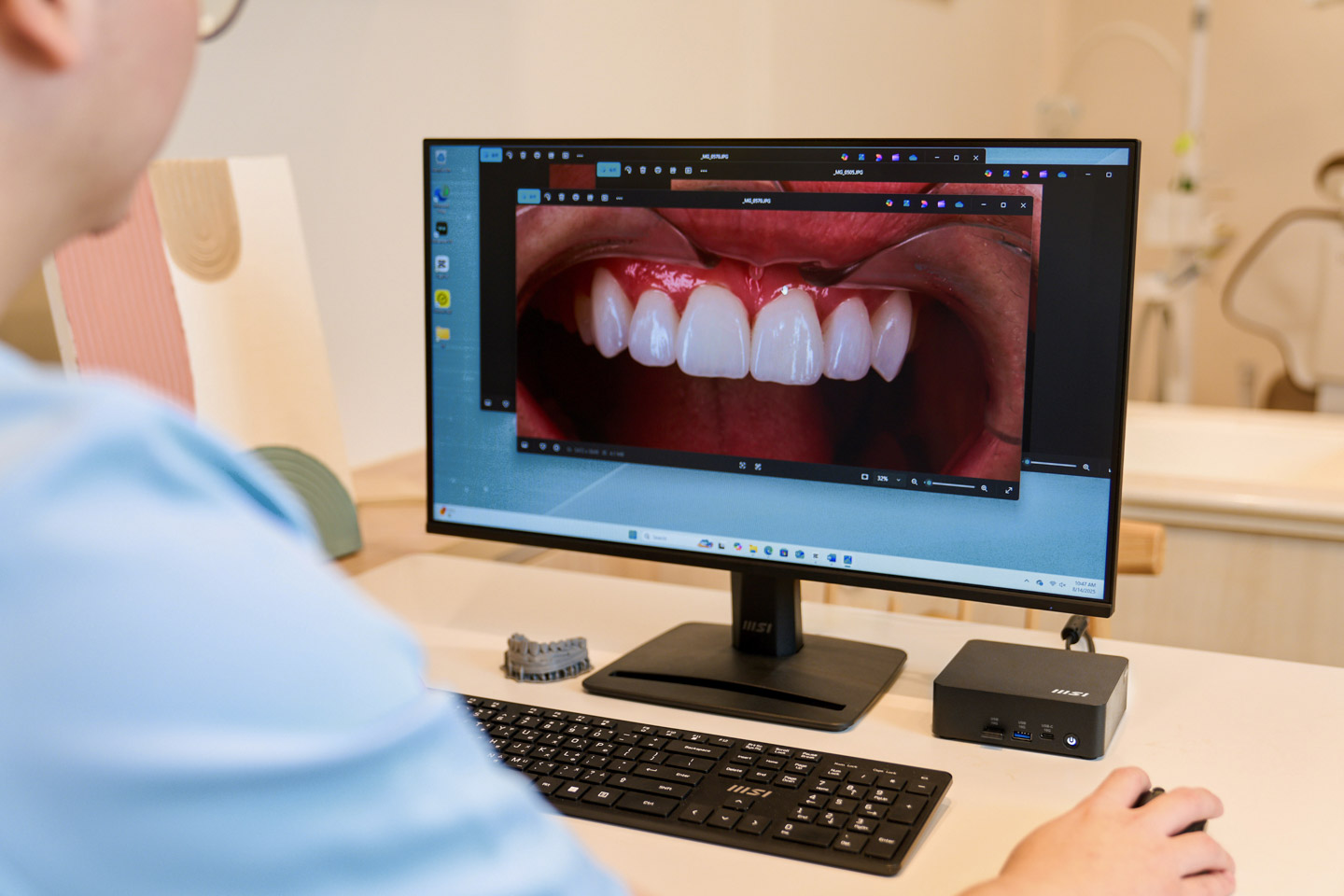 陳醫師表示：「在看診時，我們需要快速切換各種資料，如果電腦當機或反應遲鈍，都會影響看診的流暢度，也會讓病人感到焦慮。」