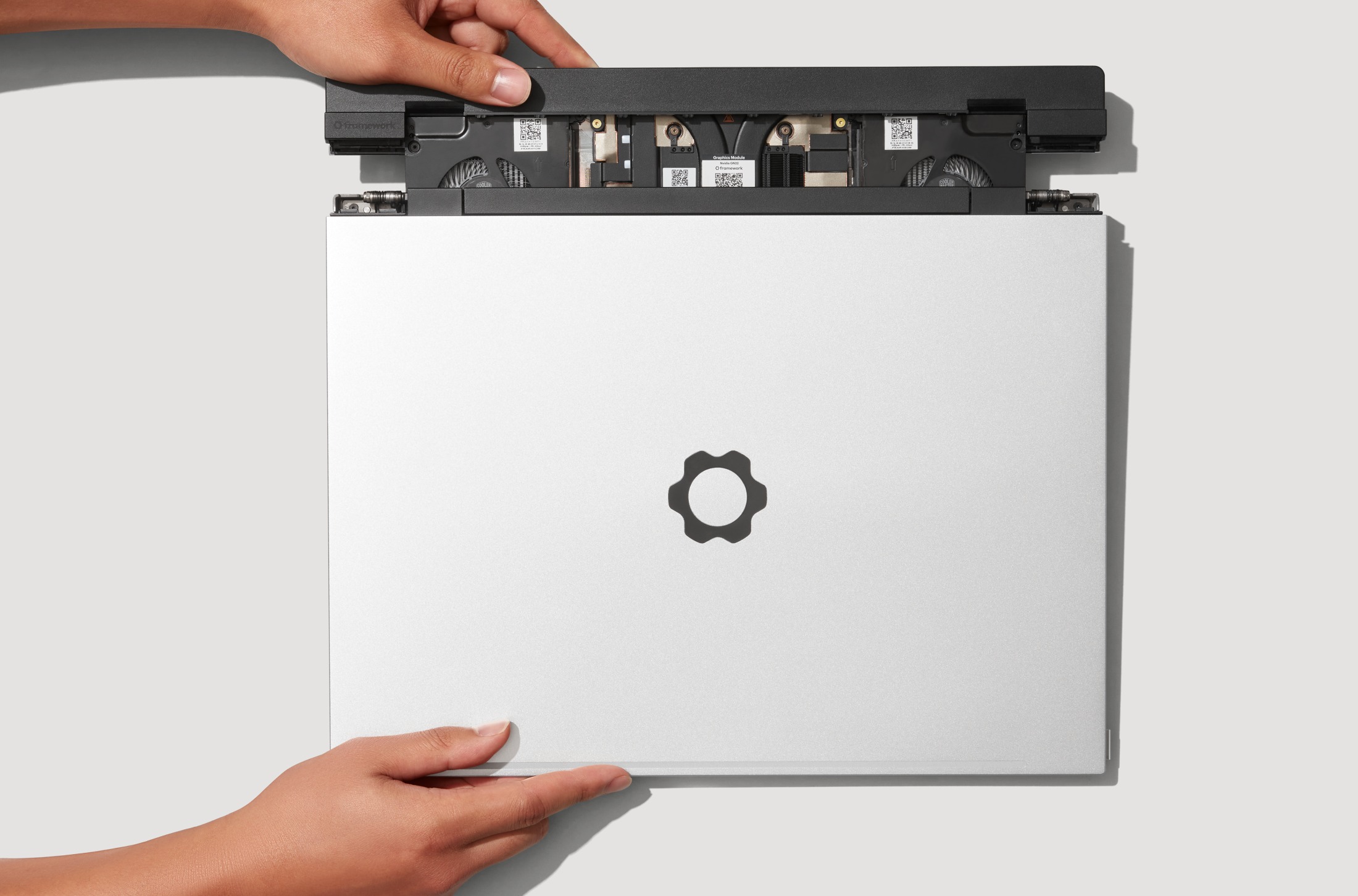 模組化電競筆電登場：Framework 16 可換 RTX 5070，升級只需 2 分鐘