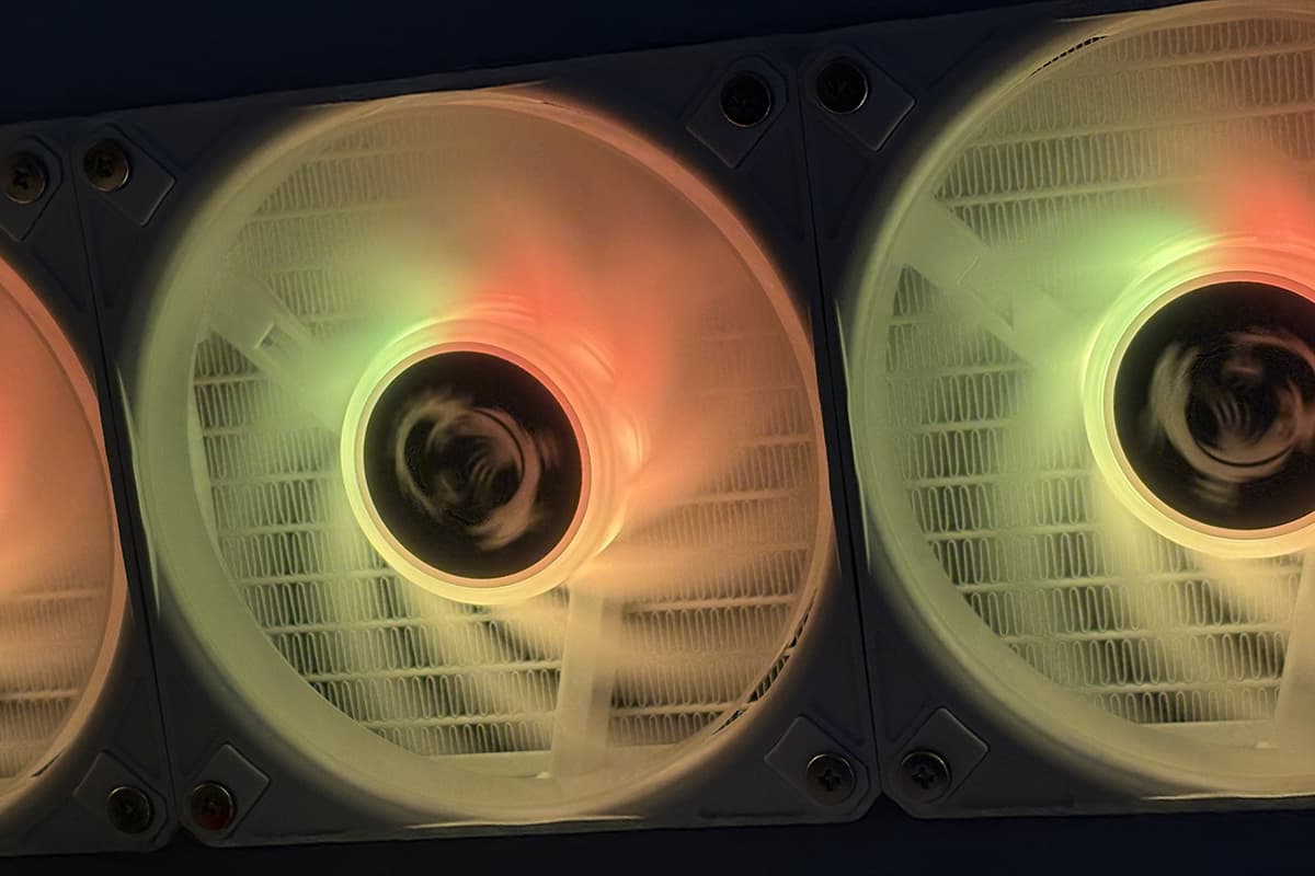 實測新手超友善的 Lan Party 用水冷：MPG CORELIQUID P13 360 WHITE