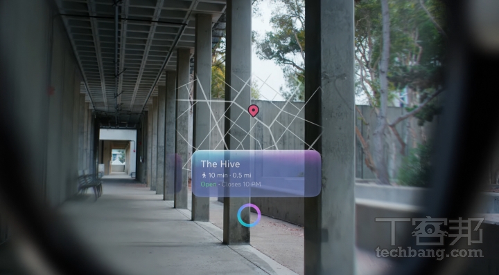 內建顯示的 AI 眼鏡，勢必將衝擊既有的法規框架，包含個人隱私、交通安全及公共秩序等層面，考驗廠商如何在創新與規範間取得平衡。