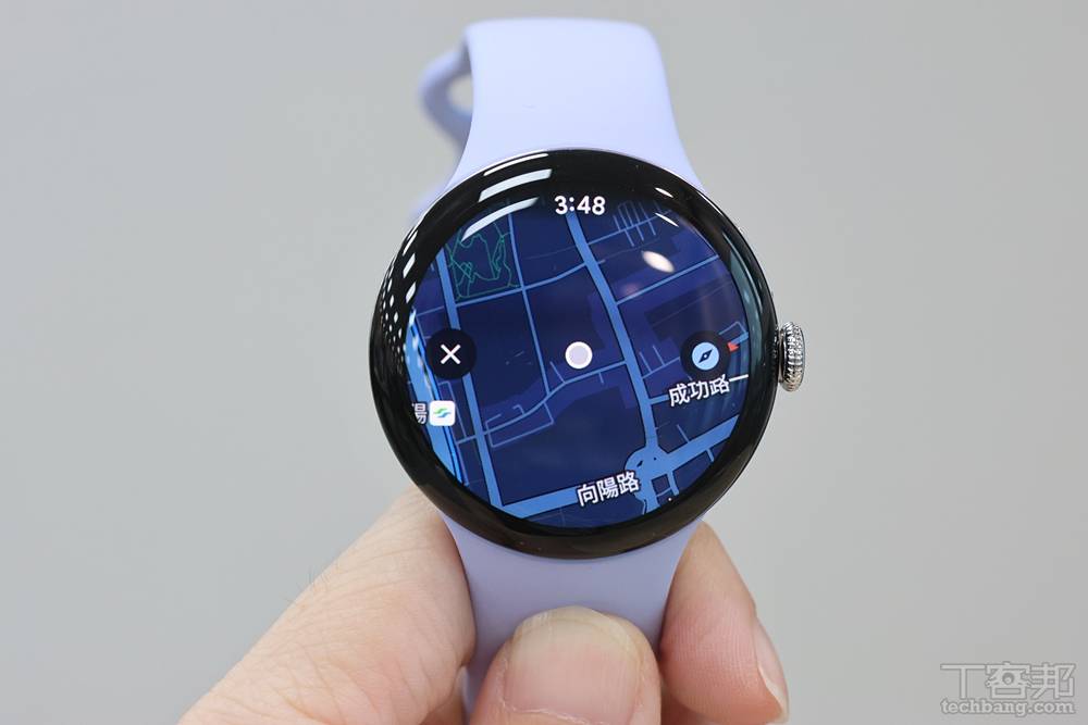 例如 Google Map 導航可以直接從手錶上查看。
