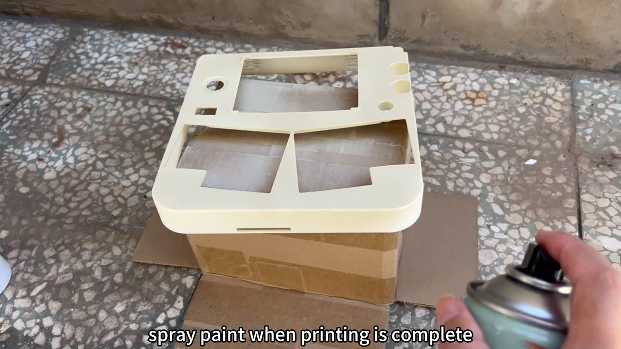 太狂！玩家自製 Windows 98 掌機，用 Pentium 處理器打造 90 年代復古神機