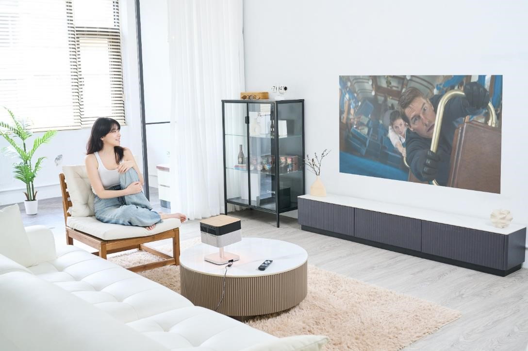 Epson 行動娛樂投影機 EF-61、EF-62、EF-72 評測：3 核心亮彩引擎加持，樹立移動劇院「聲光美色」新標準