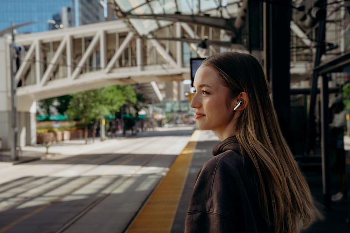 EDIFIER 推出全新 EVOBUDS PRO 藍牙抗噪翻譯耳機！支援 21 種語言翻譯，售價 2,290 元