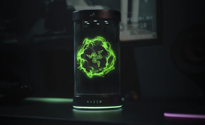 Razer Project AVA 實體化！搭載 Grok 的「全息 AI 萌妹」現身，是電競教練也是生活祕書