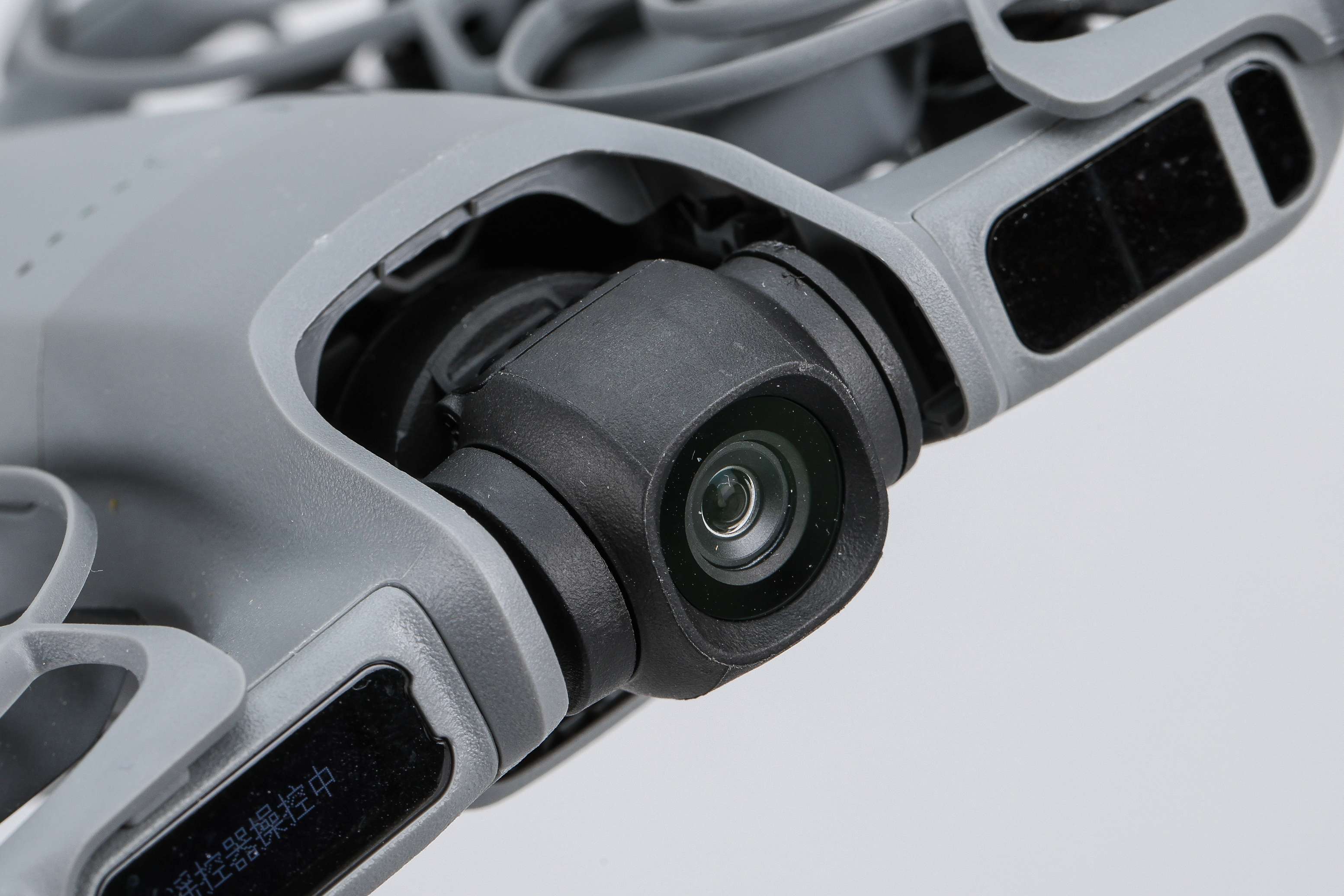 DJI Neo 2 開箱評測：空拍新手首選！全向避障與手勢操作加持，人人皆可輕鬆上手的隨行拍檔