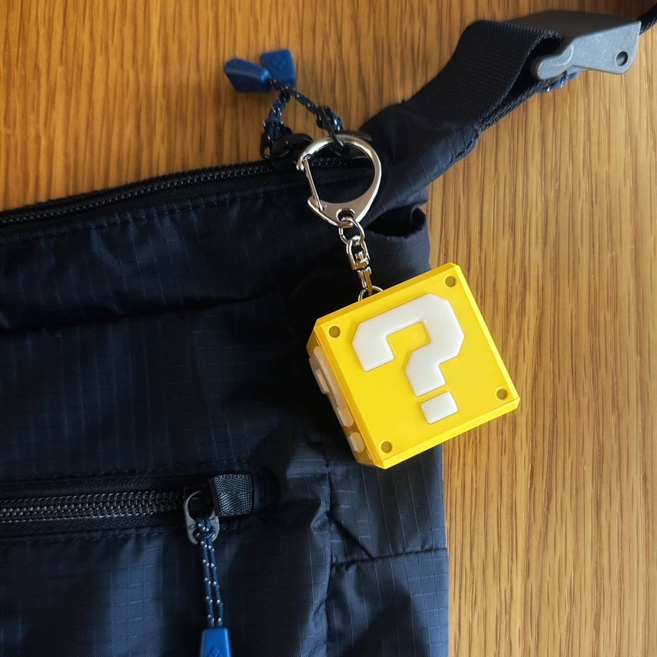 超級瑪利歐經典「問號磚塊」化身造型悠遊卡,感應時會發出撞擊金幣音效,1 月 24 日起開放預購