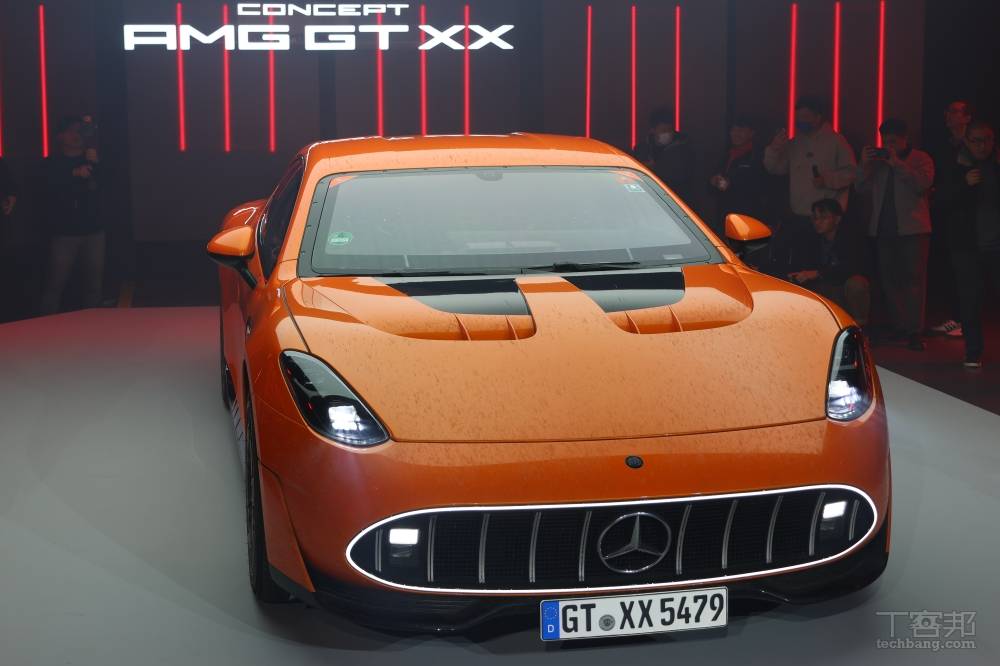 本周末限定!Mercedes-AMG CONCEPT AMG GT XX 現身台北松菸,展現 Nardò 賽道耐力測試紀錄與百萬瓦充電技術