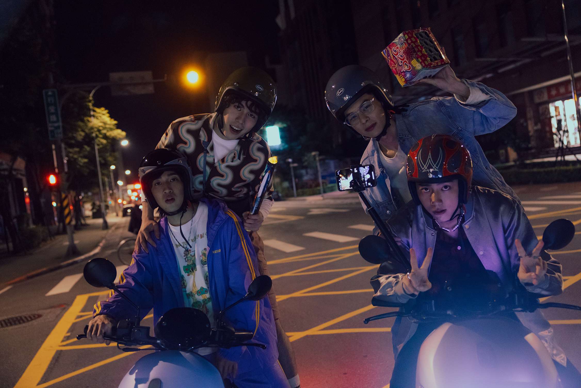 《百萬人推理》Netflix 跨世代推理偵查影集 2/12 上線，「陳浩南」鄭伊健主演