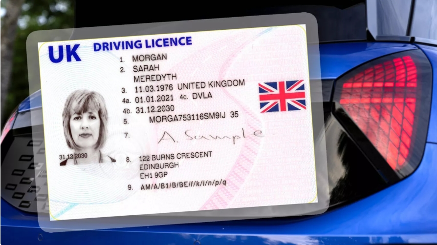 英國考駕照比登天還難？等半年還不一定過，逼出「高科技作弊」與代考產業鏈