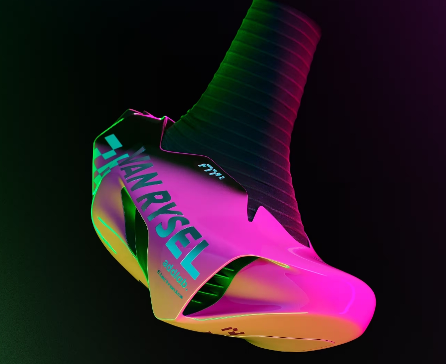 迪卡儂 Van Rysel 電動輔助自行車FTP²「沒踏板」，要穿特製鞋才能騎、整台才 15 公斤！