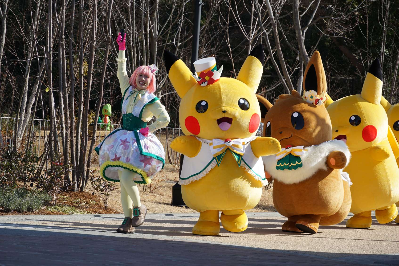 「皮卡布泡泡嘉年華」遊行開始了。