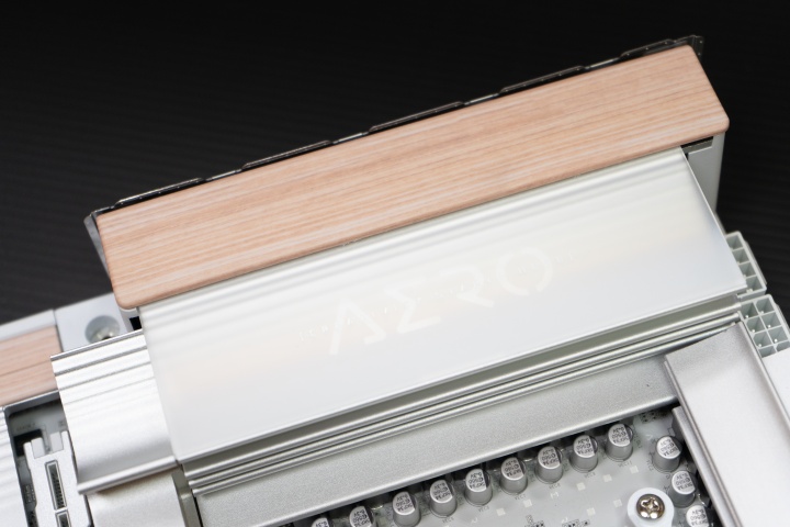 顏值擔當、效能攻頂的主機板：X870E AERO X3D WOOD