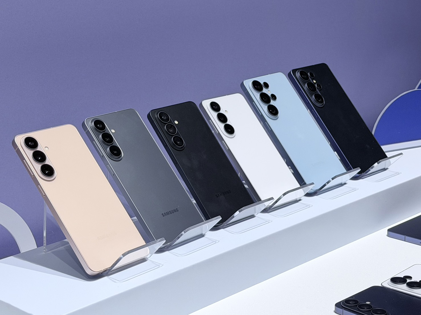 三星公布 Galaxy S26 系列上市資訊,售價 30,900 元起、3/18 正式上市