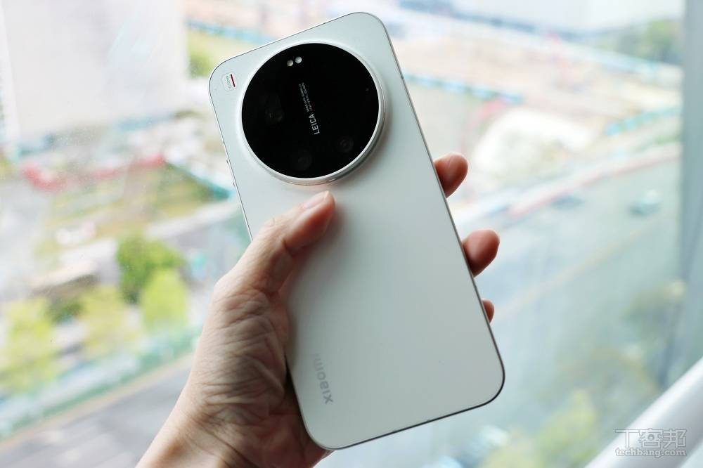 小米 17 Ultra 評測：長焦鏡頭再升級、效能、手感、攝影都到位的旗艦