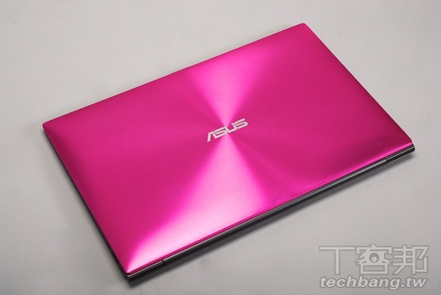 Asus UX21E Ultrabook 改款粉嫩現身！Core i3 版本Zenbook 評測| T客邦