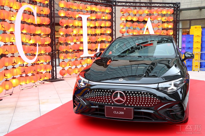 賓士大改款CLA震撼登場！純電、燃油雙動力齊發，MBUX科技座艙搶攻豪華入門市場