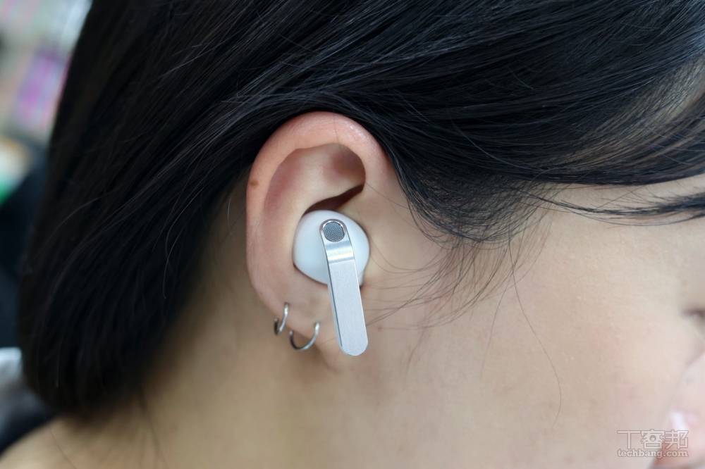 Galaxy Buds 4 Pro 旗艦耳機降噪變聰明，操作體驗有感升級