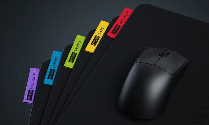 Razer Viper V4 Pro 電競滑鼠、Gigantus V2 Pro 鼠墊登場：8,000Hz 輪詢率搭配 5 種滑動手感鎖定電競玩家