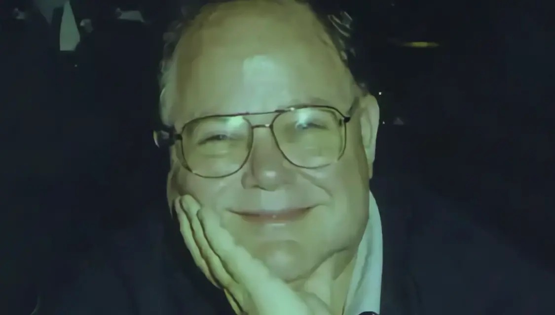 蘋果50年8任CEO懶人包！從Michael Scott 到特納斯，看懂蘋果帝國的轉型與挑戰