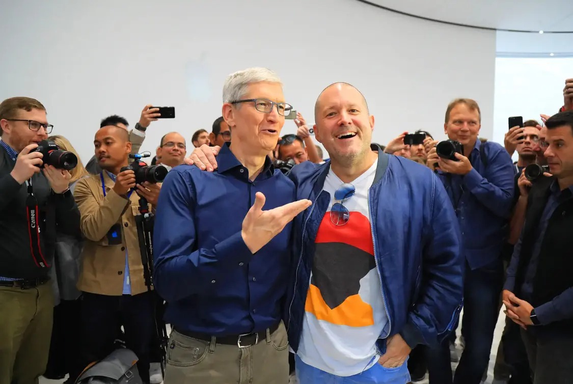 蘋果50年8任CEO懶人包！從Michael Scott 到特納斯，看懂蘋果帝國的轉型與挑戰