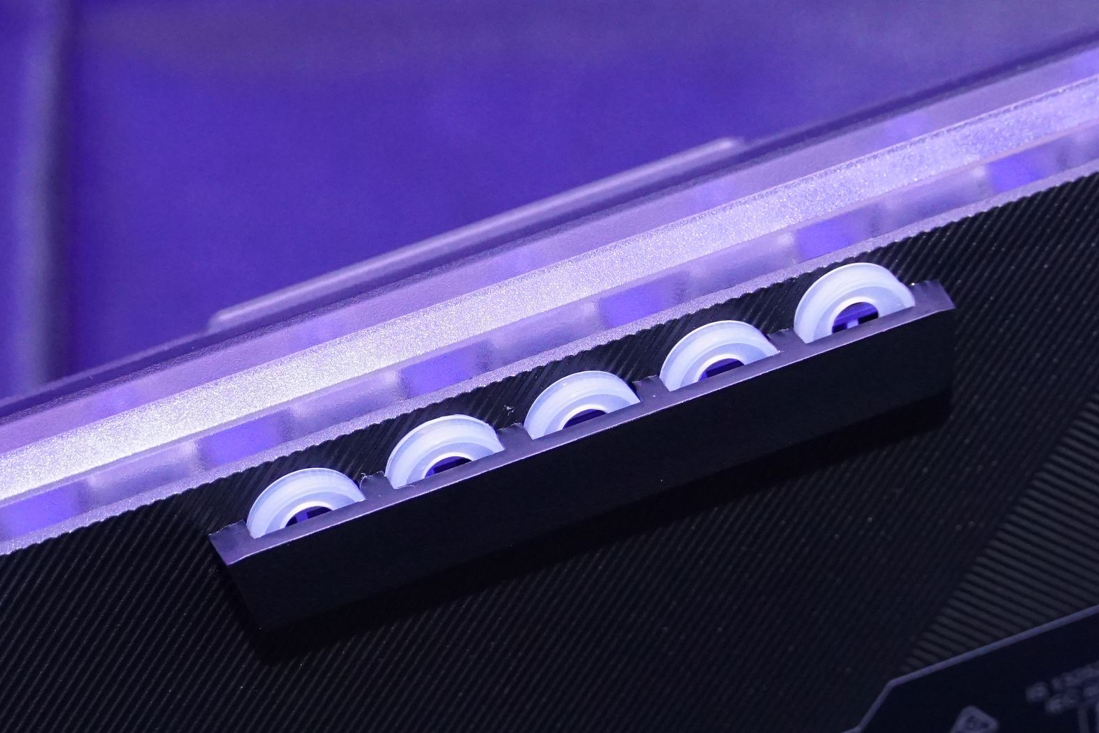 SAPP 二段按壓觸發橡膠環同樣可以收納於鍵盤內。