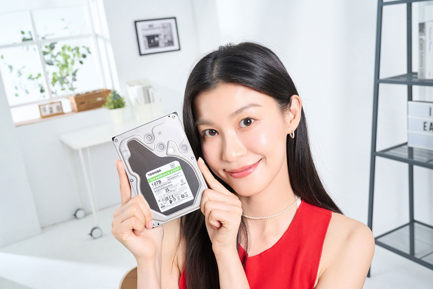 本篇文章的開箱主角－Toshiba S300 AI，是一款專為現代化 AI 智慧視訊系統量身打造的儲存硬碟。