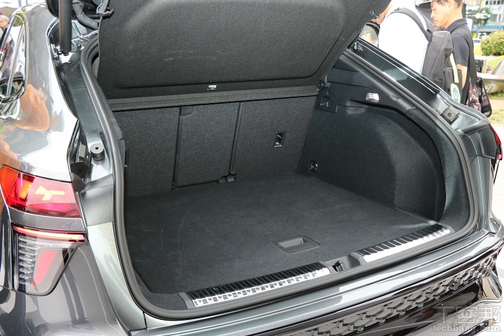 Audi 全新 Q3 與 Q3 Sportback 雙車型齊發！科技配備升級、內外觀全面進化，售價 191 萬起