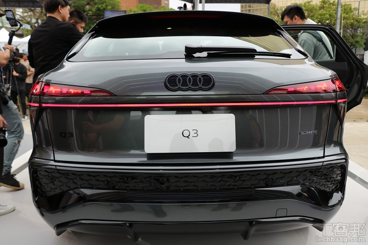 Audi 全新 Q3 與 Q3 Sportback 雙車型齊發！科技配備升級、內外觀全面進化，售價 191 萬起