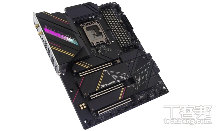 Intel Core Ultra 200S Plus 系列處理器維持 Core Ultra 200S 系列的 LGA 1851 封裝，因此可搭配 Z890 晶片組主機板使用。