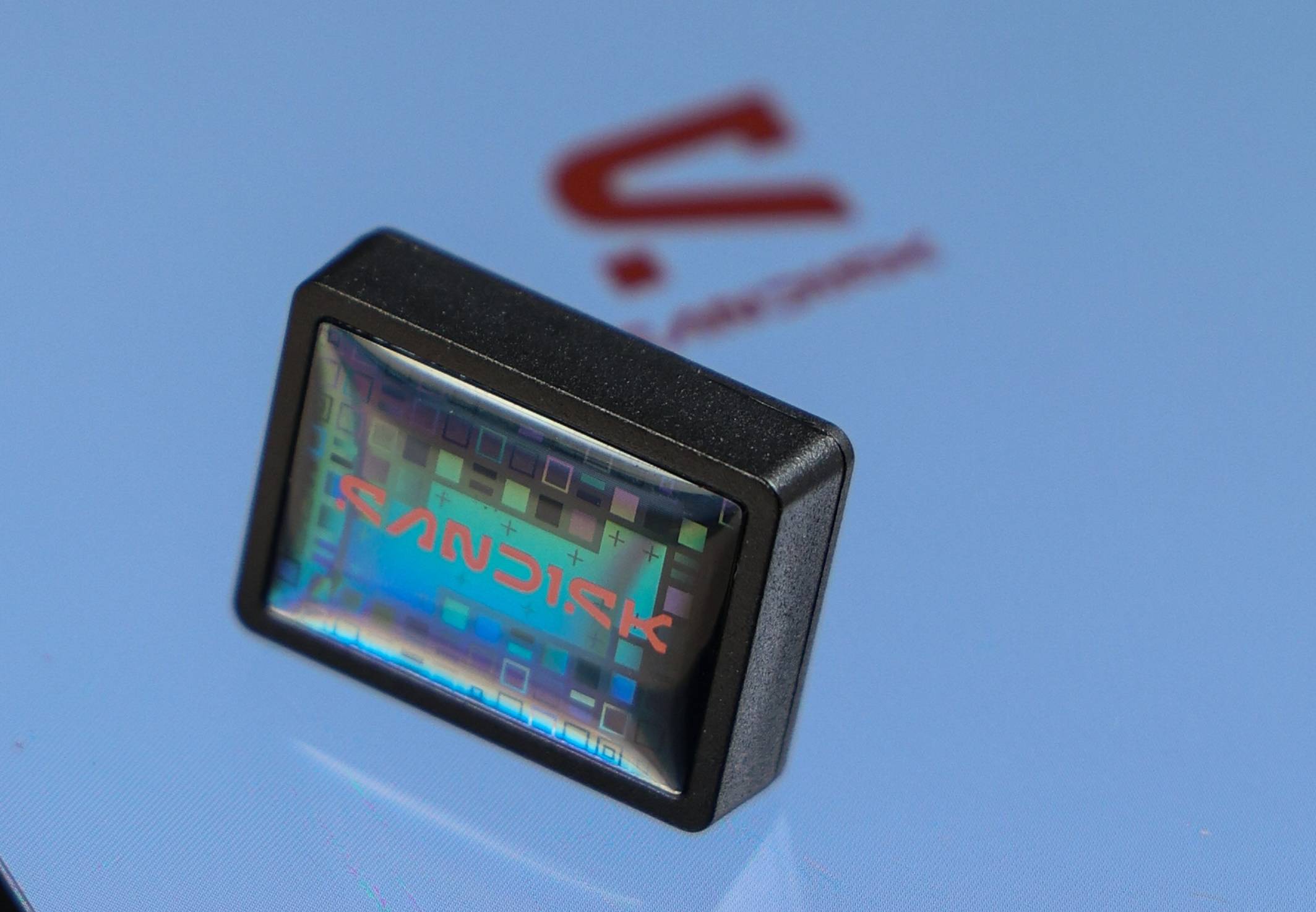 SANDISK 推出全新行動與內接 SSD 系列及 1TB 迷你 USB-C 隨身碟,主打高效能與大容量便攜性